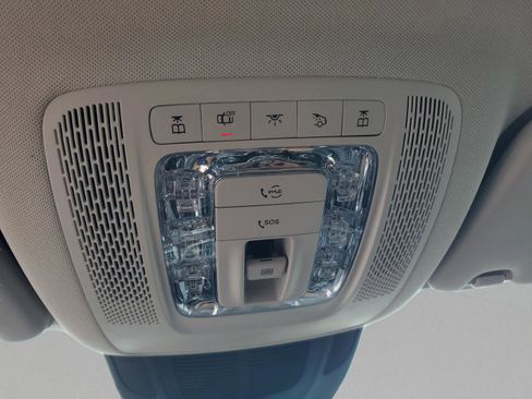 Certified 2026 Mercedes-Benz GLS 450 4MATIC image 32