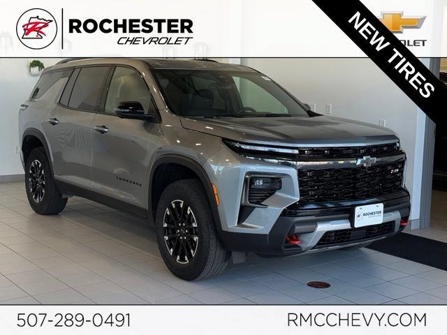 Certified 2025 Chevrolet Traverse Z71 w/ Driver Confidence Package AWD/4WD image 1