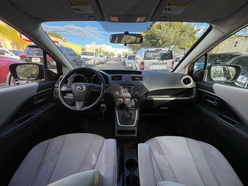 Used 2013 MAZDA MAZDA5 Sport image 24