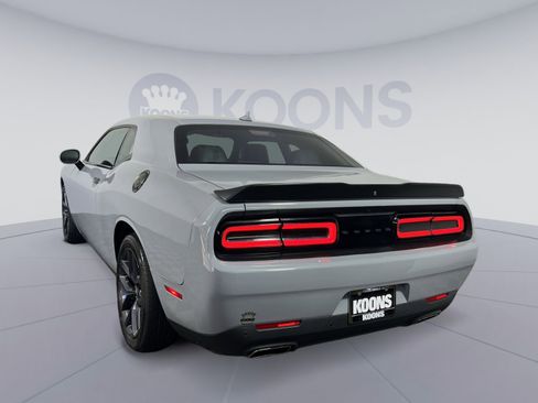 Used 2021 Dodge Challenger SXT w/ Plus Package image 4