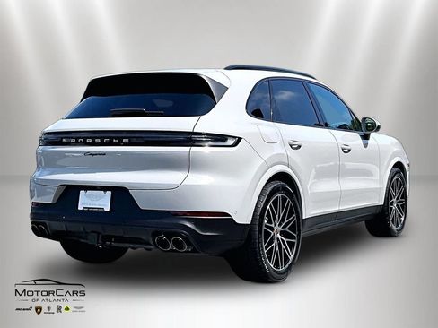 Used 2026 Porsche Cayenne AWD/4WD image 11