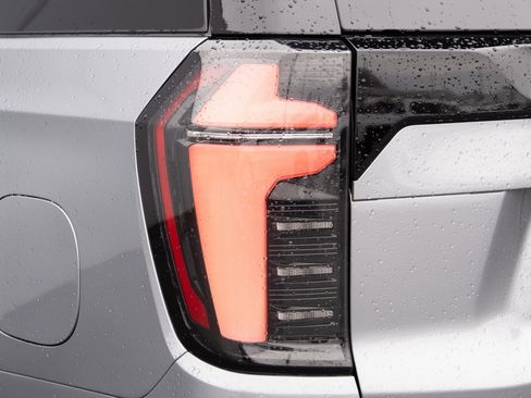 Used 2025 Chevrolet Tahoe Premier w/ Sun And Tow Package image 29