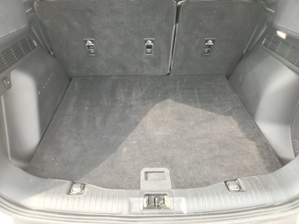 Used 2020 Ford Escape Titanium FWD image 32