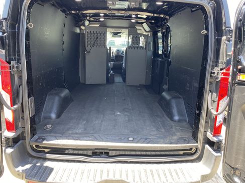 Used 2019 Ford Transit 150 130 Low Roof RWD image 18