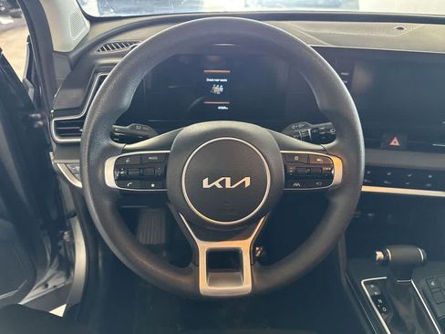 Used 2025 Kia Sportage LX AWD/4WD image 14