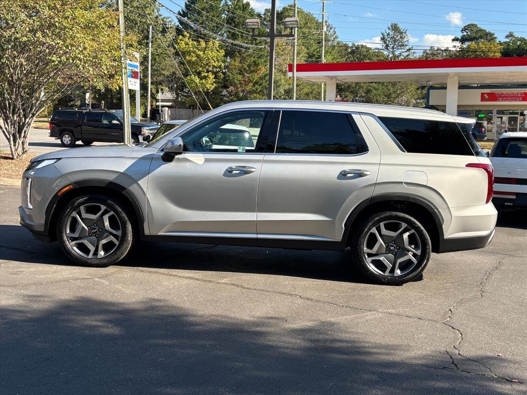 Used 2025 Hyundai Palisade SEL AWD/4WD image 3