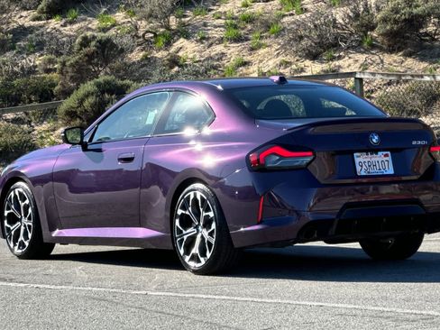 Used 2025 BMW 230i Coupe w/ M Sport Package image 7