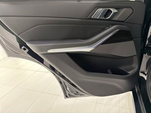 Used 2026 BMW X5 xDrive40i w/ Premium Package image 15