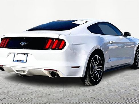 Used 2016 Ford Mustang Coupe image 2