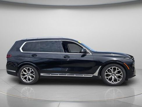 Used 2025 BMW X7 xDrive40i AWD/4WD image 4