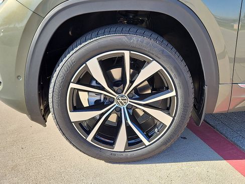 New 2026 Volkswagen Atlas SEL Premium R-Line image 5