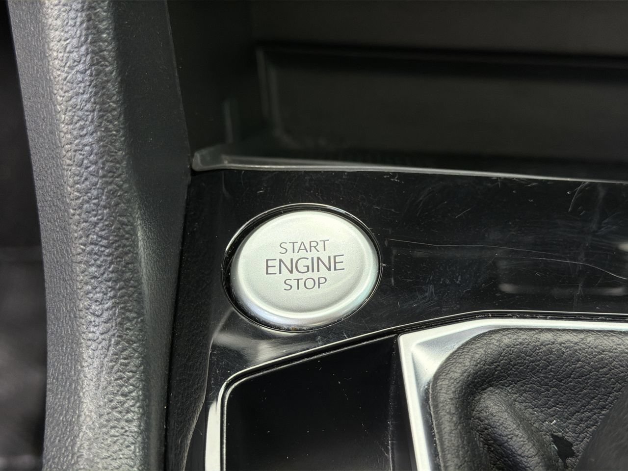 Used 2024 Volkswagen Taos SE FWD image 29