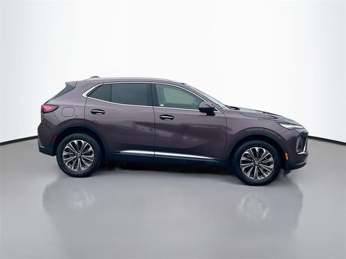 Used 2025 Buick Envision Preferred image 8