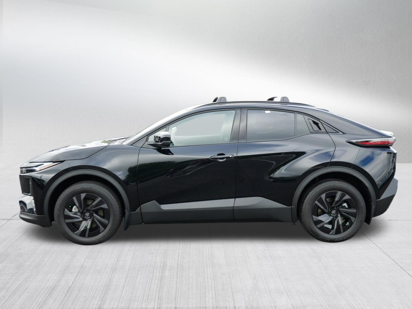 Used 2026 Toyota C-HR w/ Cold Weather Package AWD/4WD image 4
