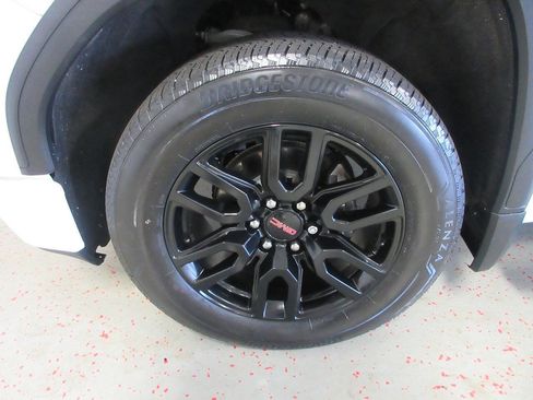 Used 2021 GMC Sierra 1500 Elevation w/ LPO, Elevation Black Package image 27