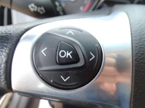 Used 2014 Ford Focus SE w/ SE Winter Package FWD image 14
