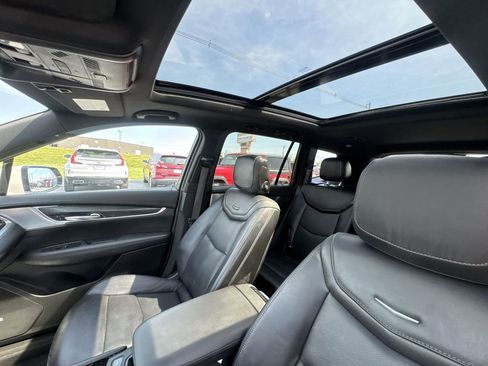 Used 2024 Cadillac XT6 Sport w/ LPO, Floor Liner Package AWD/4WD image 22