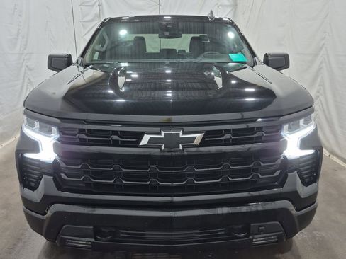 Used 2022 Chevrolet Silverado 1500 RST image 2