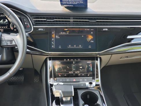 Used 2022 Audi Q7 Premium Plus image 26