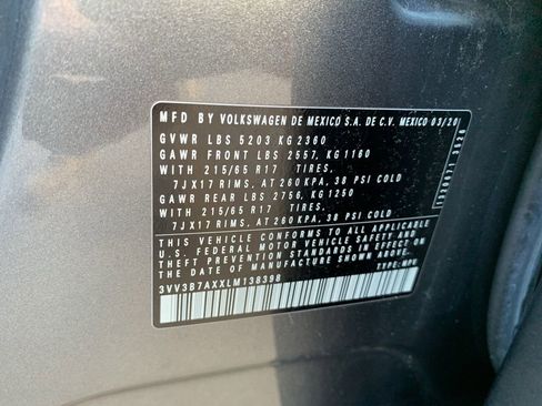 Used 2020 Volkswagen Tiguan SE w/ Panoramic Sunroof Package image 39