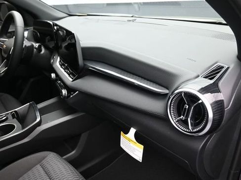 New 2026 Chevrolet Equinox LT w/ Safety and Technology Package FWD image 40