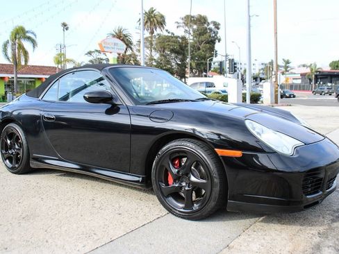 Used 2004 Porsche 911 Carrera 4S AWD/4WD image 8