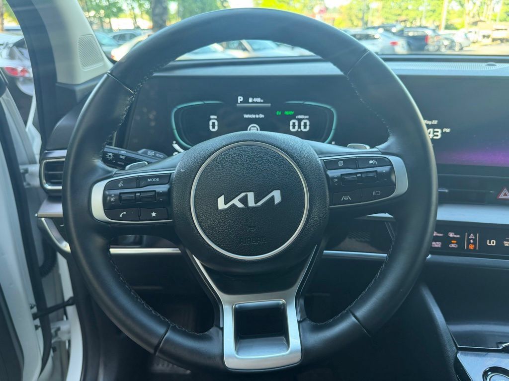Used 2025 Kia Sportage EX AWD/4WD image 22