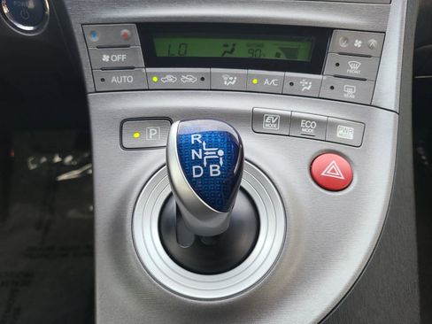 Used 2015 Toyota Prius Three image 15