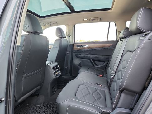 New 2026 Volkswagen Atlas SE image 12