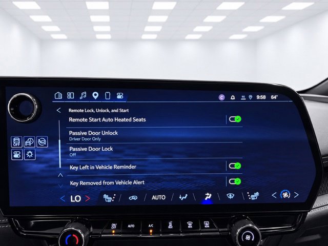 Used 2025 Chevrolet Blazer EV LT AWD/4WD image 37