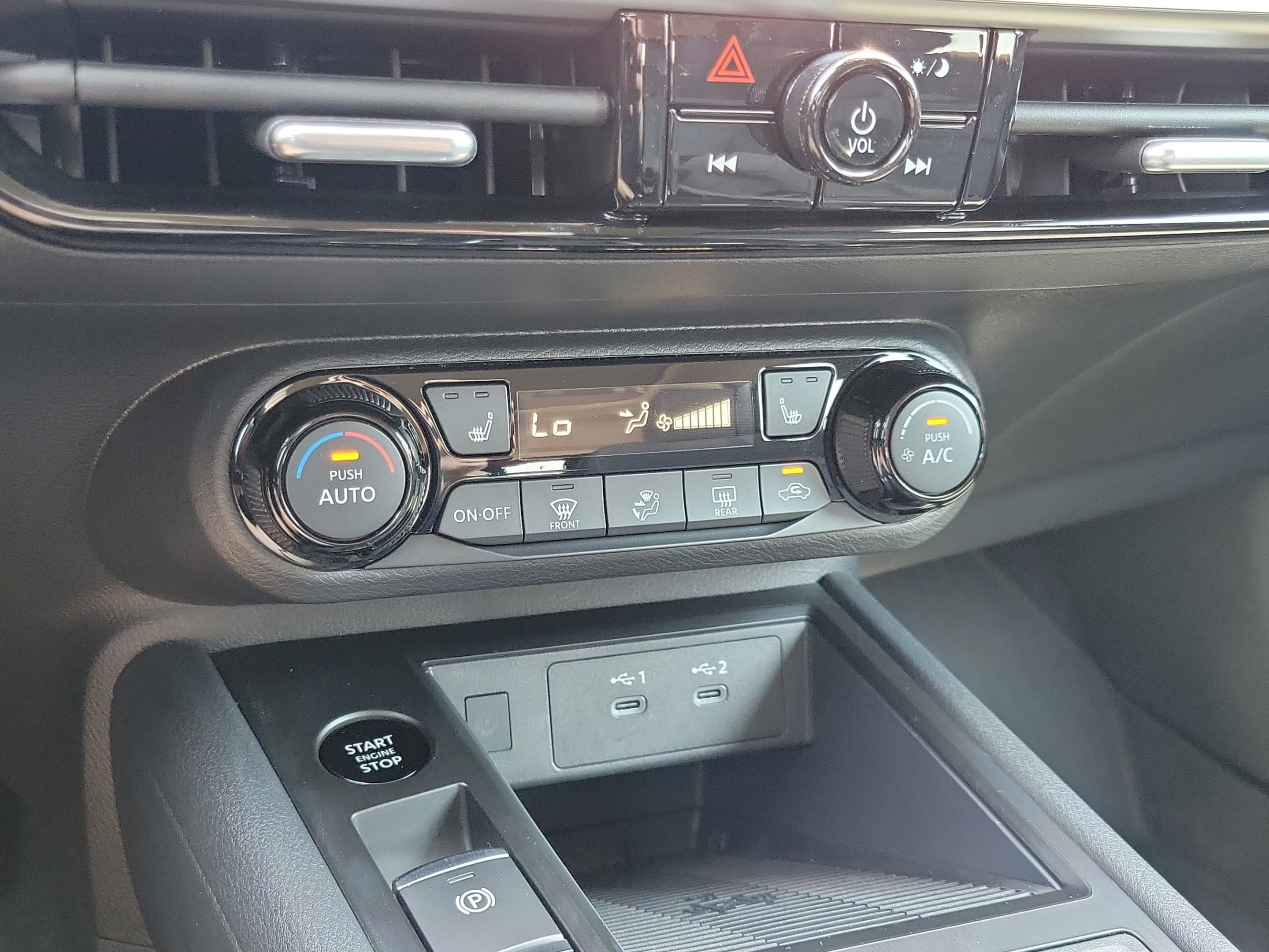 Certified 2026 Nissan Kicks SV w/ SV Premium Package FWD image 26