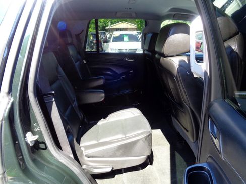 Used 2016 GMC Yukon SLT image 31