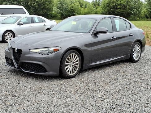 Used 2023 Alfa Romeo Giulia Sprint RWD image 11