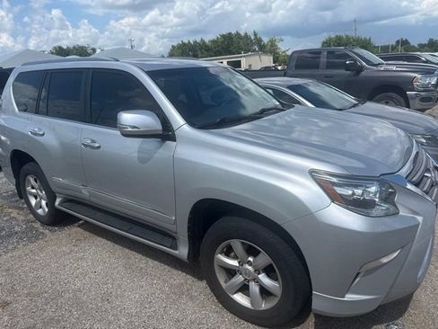 Used 2018 Lexus GX 460 w/ Navigation Package AWD/4WD image 2