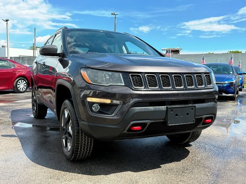 Used 2018 Jeep Compass Trailhawk w/ Leather Interior Group AWD/4WD image 3