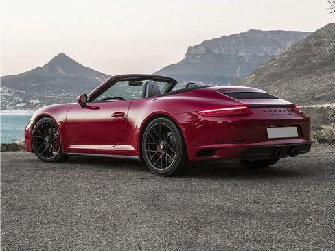 Used 2018 Porsche 911 Carrera 4S AWD/4WD image 3