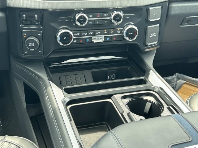New 2026 Ford F250 Platinum AWD/4WD image 17