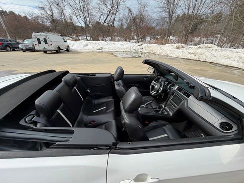 Used 2010 Ford Mustang GT Premium image 8