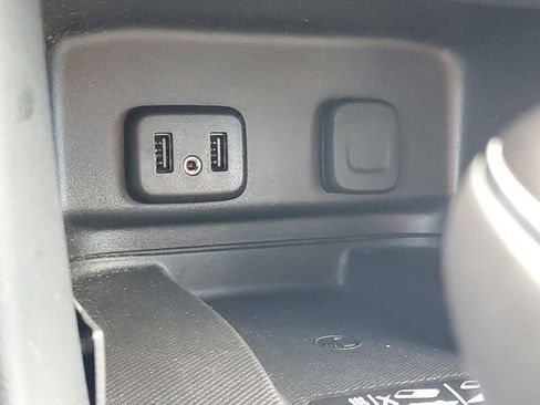 Certified 2018 Chevrolet Equinox Premier FWD image 27