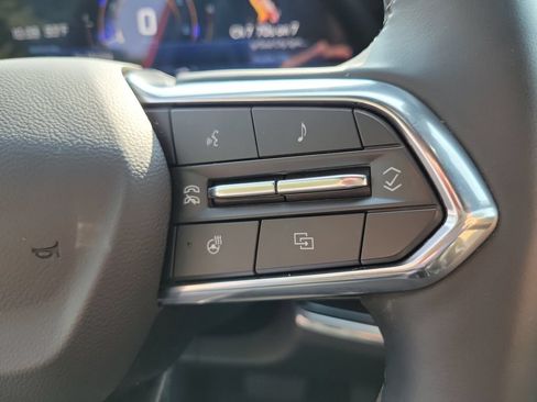 Used 2025 Chevrolet Equinox ACTIV w/ Safety and Technology Package AWD/4WD image 29