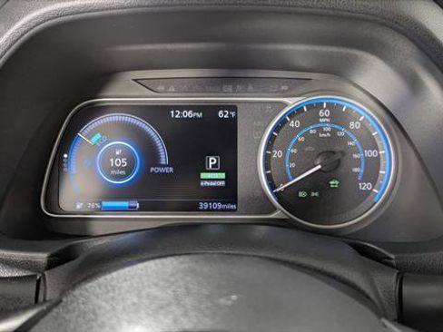 Used 2020 Nissan Leaf SV w/ SV Technology Package image 27