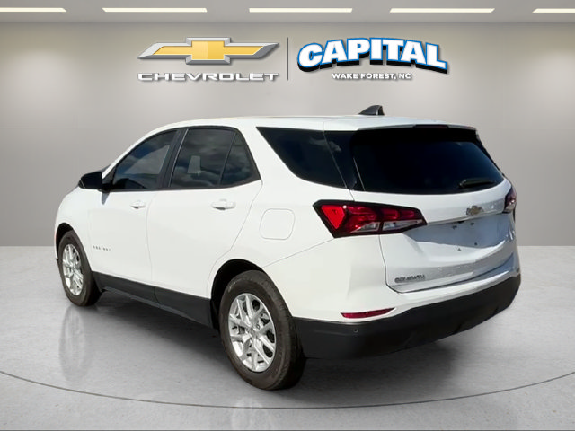 Used 2024 Chevrolet Equinox LS w/ Driver Confidence II Package FWD image 3