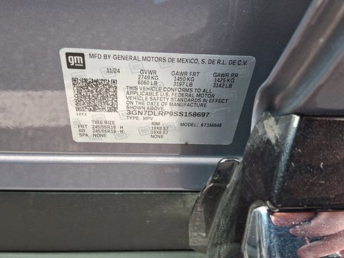 Certified 2025 Chevrolet Equinox EV LT w/ Convenience Package image 27