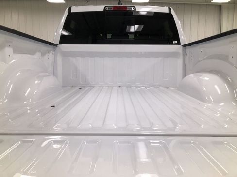 Used 2021 RAM 1500 Big Horn image 21