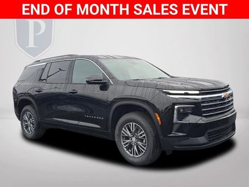 New 2026 Chevrolet Traverse LT w/ Driver Confidence Package image 2