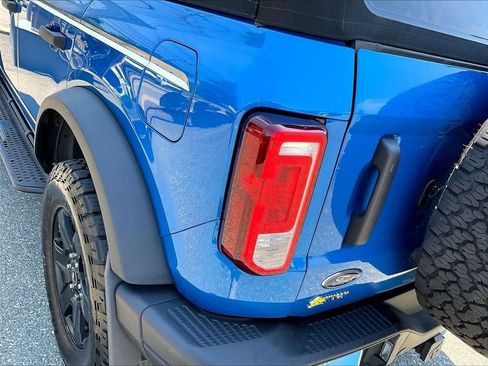 Used 2023 Ford Bronco Black Diamond AWD/4WD image 34