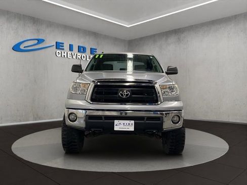 Used 2011 Toyota Tundra 4x4 CrewMax w/ SR5 Pkg image 8