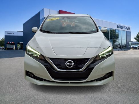 Used 2020 Nissan Leaf SV w/ SV Technology Package FWD image 2