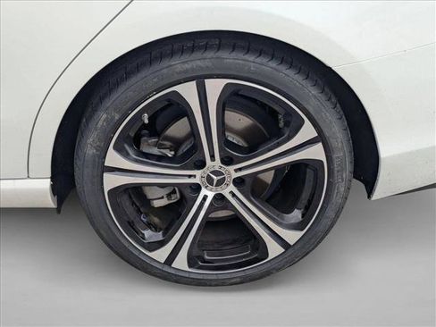 Used 2023 Mercedes-Benz C 300 Sedan image 8