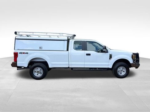Used 2017 Ford F350 XL AWD/4WD image 2